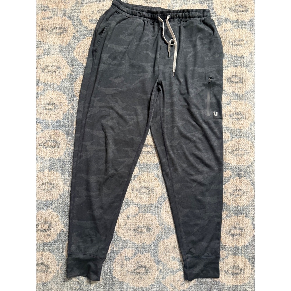 Vuori Men's Sunday Performance Jogger Black Camo Medium Excellent Condition